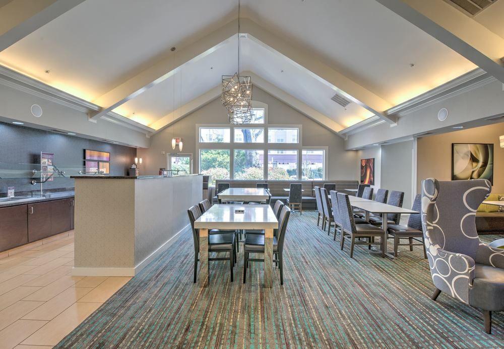 Residence Inn Atlanta Buckhead/Lenox Park Шамбли Екстериор снимка