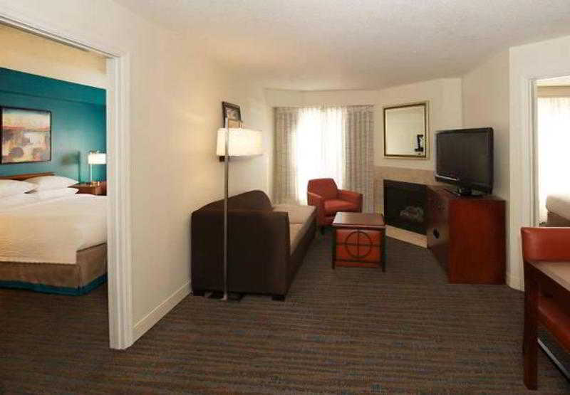 Residence Inn Atlanta Buckhead/Lenox Park Шамбли Екстериор снимка