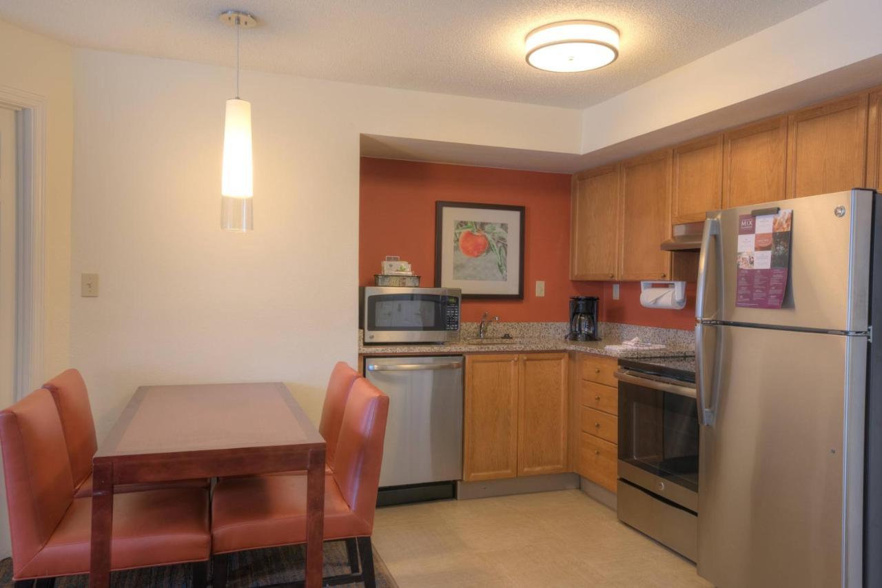 Residence Inn Atlanta Buckhead/Lenox Park Шамбли Екстериор снимка