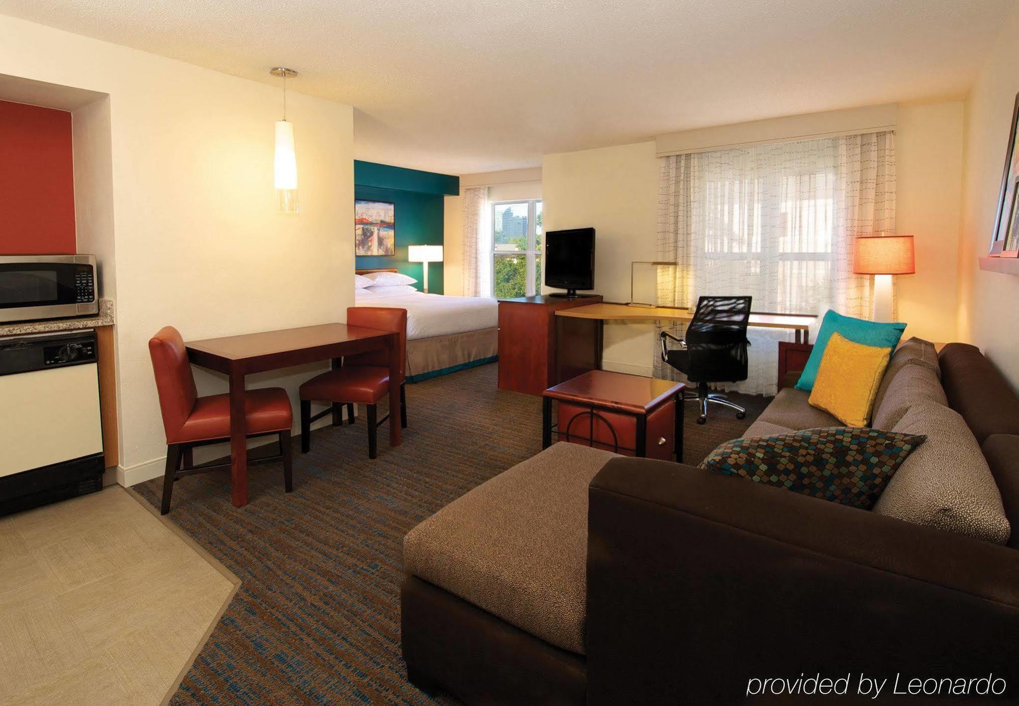Residence Inn Atlanta Buckhead/Lenox Park Шамбли Екстериор снимка