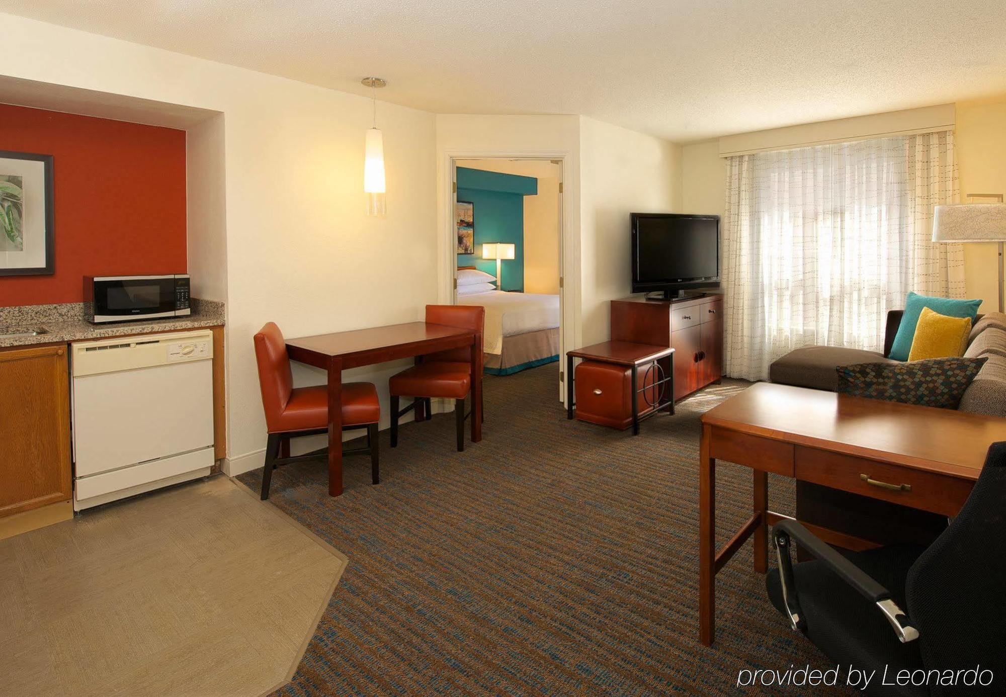 Residence Inn Atlanta Buckhead/Lenox Park Шамбли Екстериор снимка