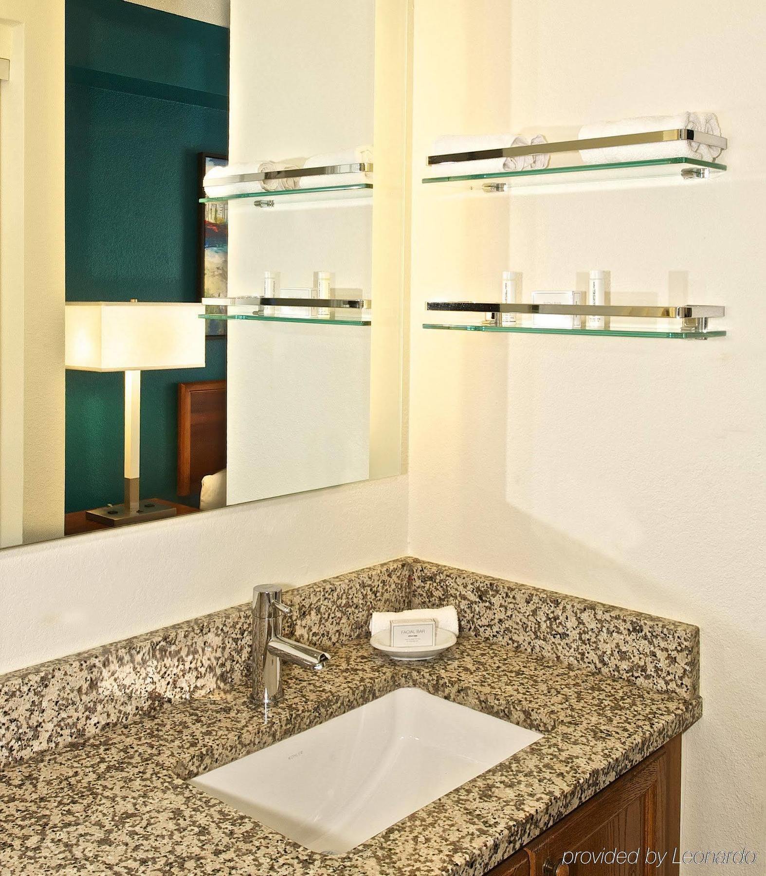 Residence Inn Atlanta Buckhead/Lenox Park Шамбли Екстериор снимка